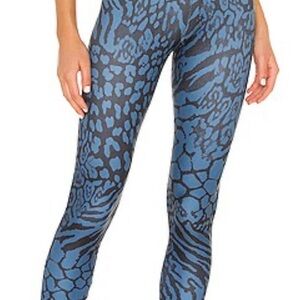 Strut This Teagan Sapphire ankle leggings